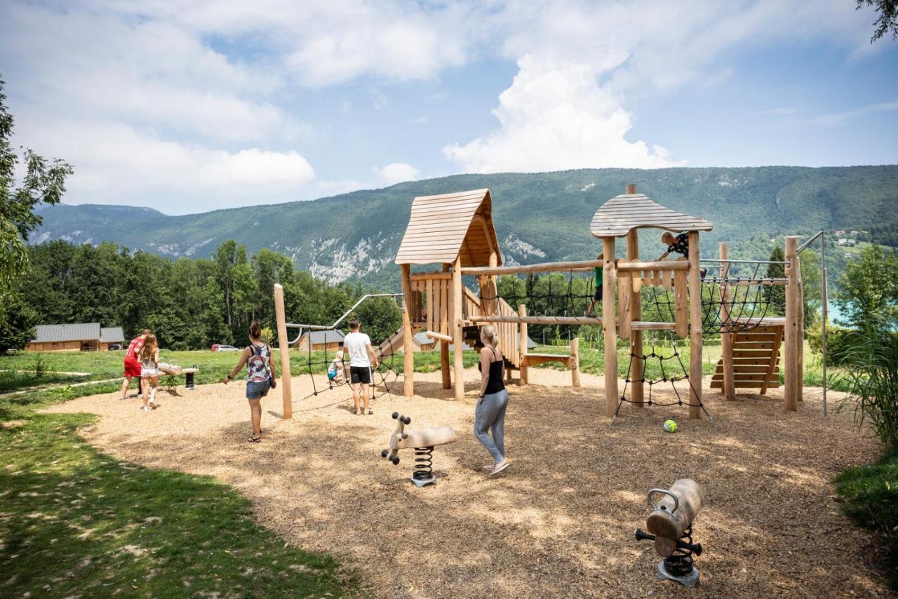 Huttopia Lac D'Aiguebelette Saint-Alban-de-Montbel المظهر الخارجي الصورة