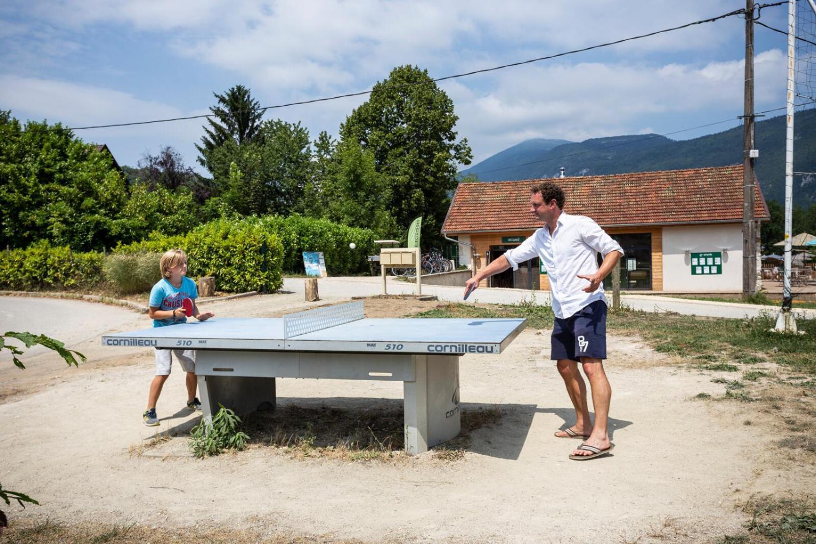 Huttopia Lac D'Aiguebelette Saint-Alban-de-Montbel المظهر الخارجي الصورة